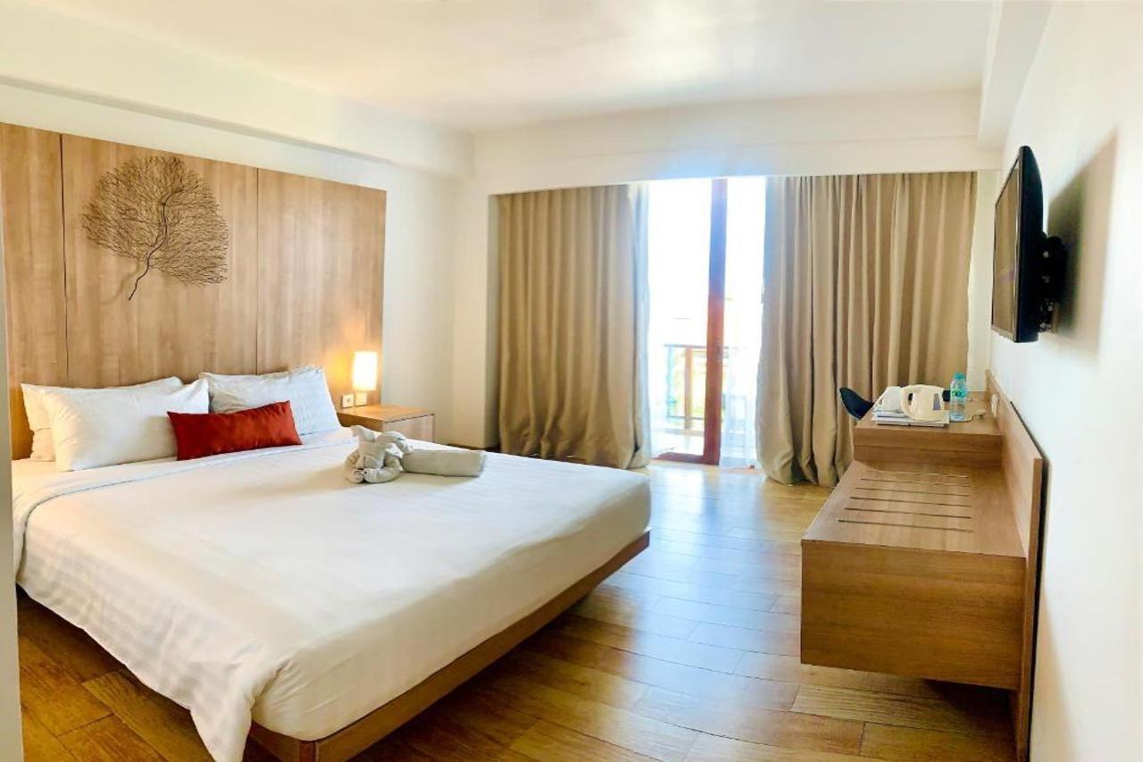Hotel Grand Zuri Kuta Bali 4*